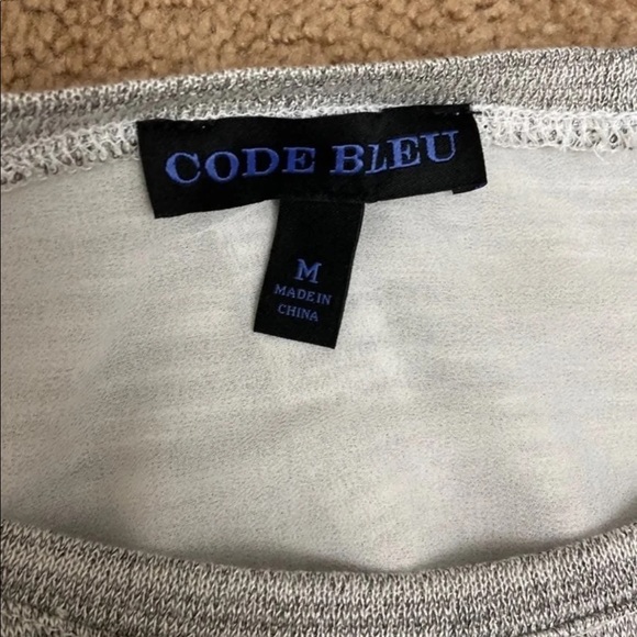 Code bleu Gray & white sweater medium - Picture 2 of 5